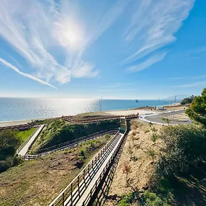 Frente A La Playa Boutique En Marbella